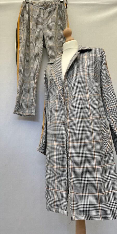 Kaktus chequered black and white with mustard yellow lines 2pce blazer jacket and trouser set in size 12/14