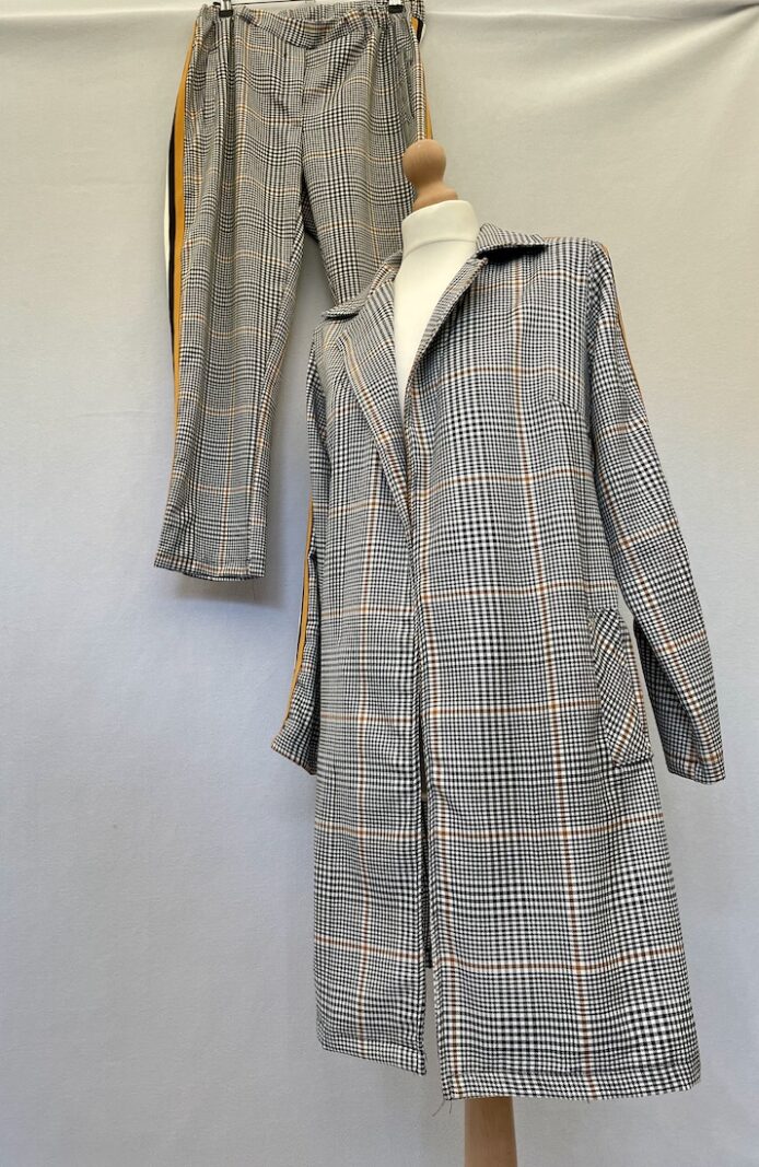 Kaktus chequered black and white with mustard yellow lines 2pce blazer jacket and trouser set in size 12/14