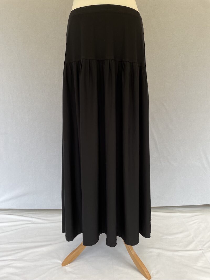 Passion black elastic jersey maxi skirt