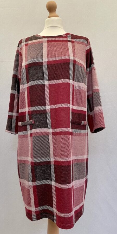 Tu red chequered tunic with 3/4 length sleeves