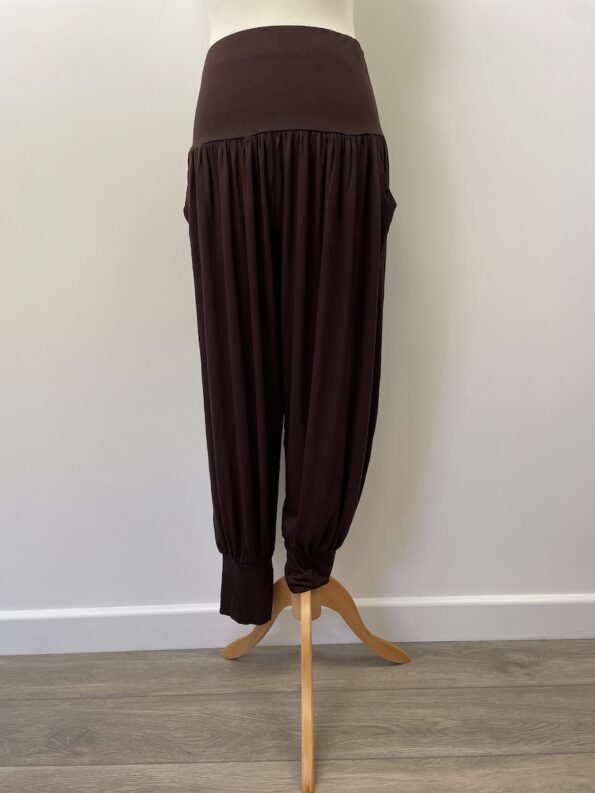 Brown harem pants, two pockets, new, fits size 8-12