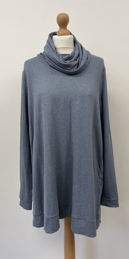 Seraphine new without tag light blue nursing top, size L