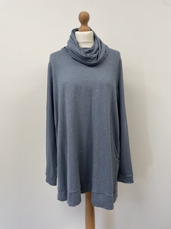 Seraphine new without tag light blue nursing top, size L