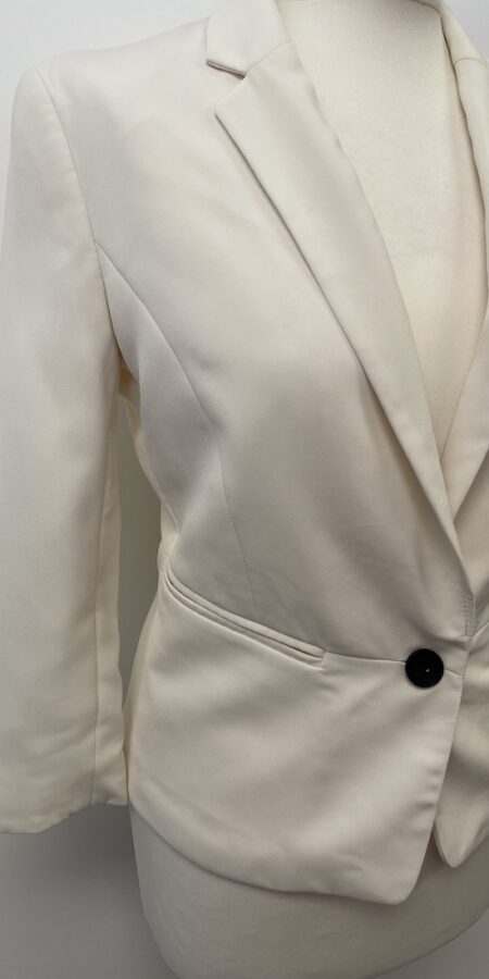 Bershka off white blazer, size M