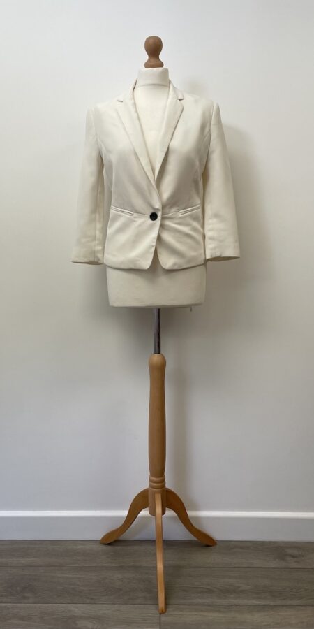 Bershka off white blazer, size M