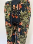 Guess tagged floral trousers – full view