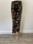 Guess tagged floral trousers – full view