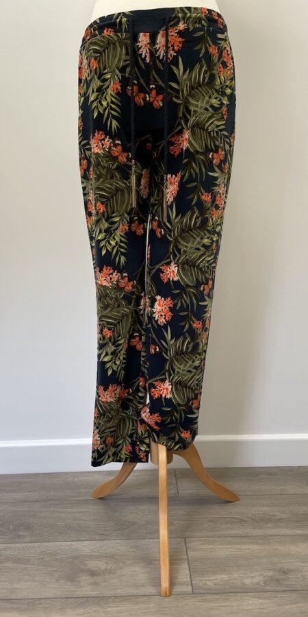 Guess new with tag floral trousers, size xs