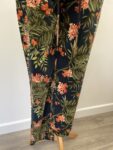 Guess tagged floral trousers – full view