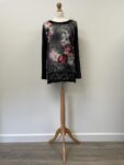 Pomodoro black and floral top – full view
