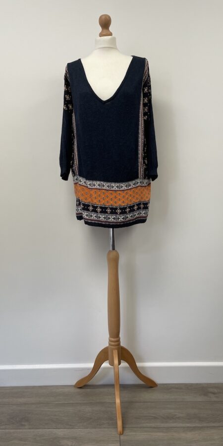 Oasis light knit blue patterned jumper, size M
