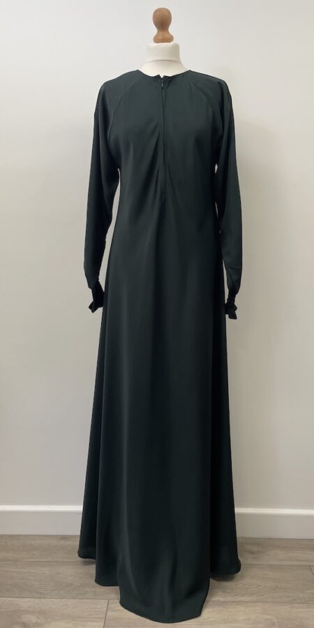 Zadina emerald green satin abaya (Tall) with a zip at the neckline, 60" long