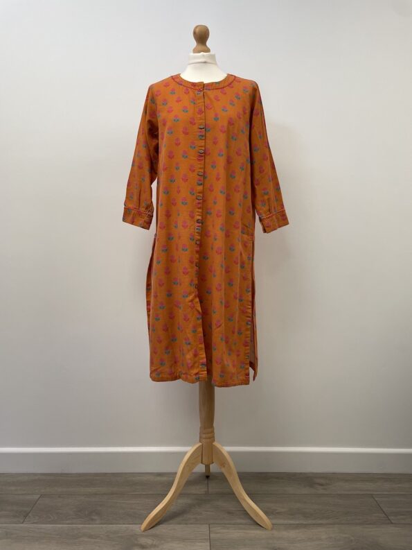 Al Karam Studio orange little flower pattern kurta, size 12 -14