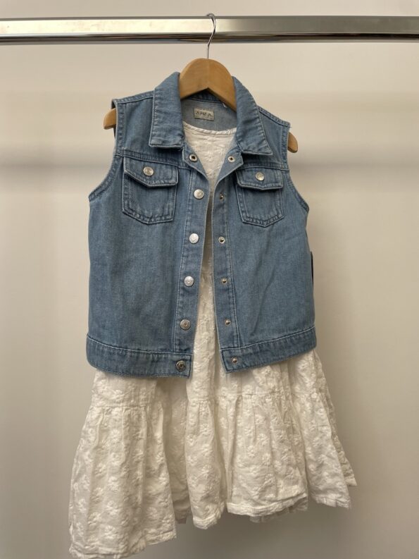 New with tag F&F white anglais broderie fabric dress with sleeveless denim jacket, age 6-7