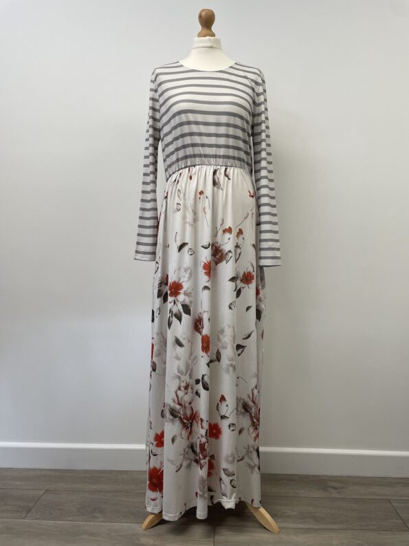 Simplee long sleeved dress with two side pockets, fits size 10-14
