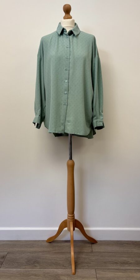 New Look mint green button front shirt, size 12 (will fit size 14)