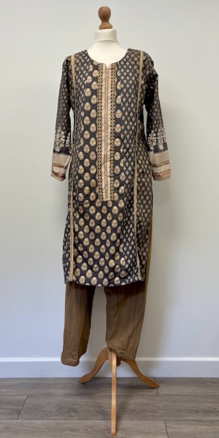 Greyish purple shalwar kameez set, size m