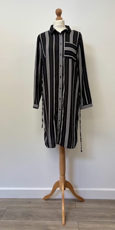 Atmosphere Primark new tag black and white patterned long button front shirt, size 14